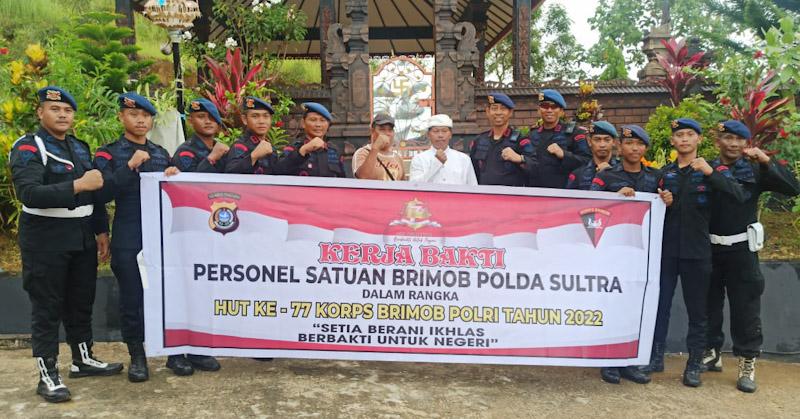 Sambut HUT ke 77 Korps Brimob Polri, Satbrimob Polda Sultra Bersihkan Rumah Ibadah