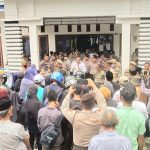 Kawal Hasil Pilkades di Desa Besu, Puluhan Warga Datangi Kantor DPMD Konawe