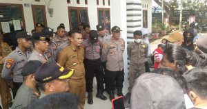 Pilkades Mokowu Diduga Curang, FMPK Sultra Demo di Kantor DPMD Konawe