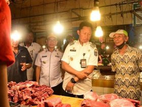Cek Stok Pangan Jelang Nataru, Pj Walikota Kendari Sidak 3 Pasar