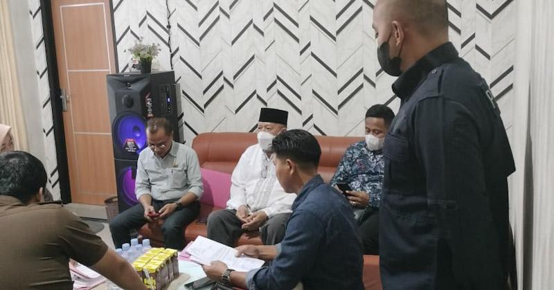 Prof B, Tersangka Pelecehan Seksual Terhadap Mahasiswinya Diserahkan ke Kejari Kendari