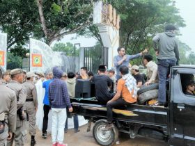 Diduga Hina Gema Mabes, Lurah Asinua Didemo Warganya