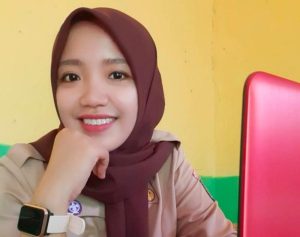 Peran Guru Cantik Ini Sukses Bawa Anak Asuhnya Juara 1 Lomba Catur Kalahkan 13 Kabupaten/Kota