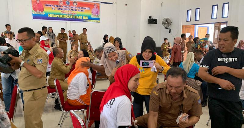 97 Barisan Karnaval Ibu dan Anak TK se Kota Kendari Ramaikan Hari Ibu