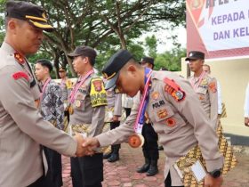 Berprestasi, 33 Personel dan Keluarga Polres Konawe Terima Penghargaan dari Kapolres