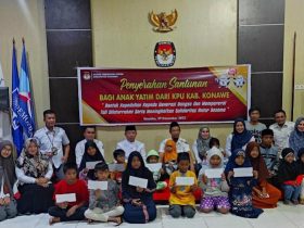 KPU Konawe Berbagi Santunan kepada 25 Anak Yatim dan Warga Tak Mampu
