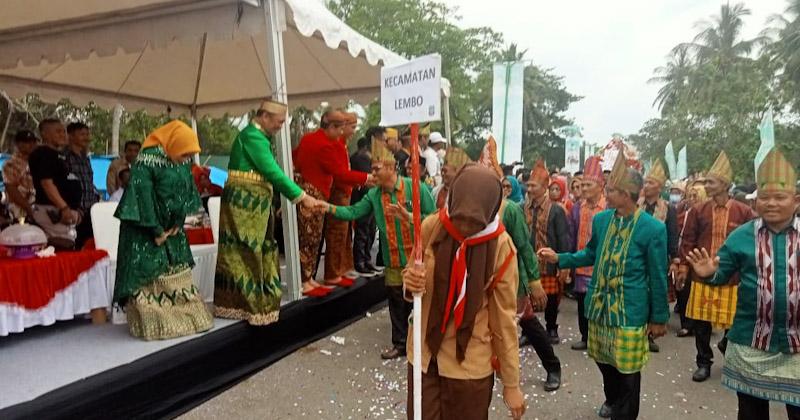 Bupati dan Wabup Konut Sambut Barisan Pawai Budaya Nusantara, 34 Paguyuban Se-Sultra Hadir