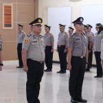 576 Personel dan 7 PNS Polda Sultra Naik Pangkat di Malam Tahun Baru