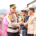 Pedang Pora Dan Tari Mondotambe Sambut Kapolres Konut Baru di Bumi Oheo