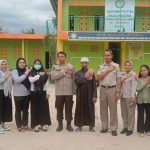 Biddokkes RS Bhayangkara Kendari Berbagi Sembako di Dua Pesantren