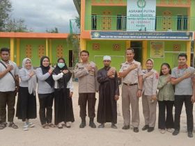 Biddokkes RS Bhayangkara Kendari Berbagi Sembako di Dua Pesantren