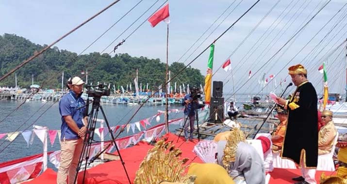 Ali Mochtar Ngabalin: HUT Konut Jadi Pertama Kali Dalam Sejarah Indonesia Upacara Kabupaten Berlangsung di Atas Laut