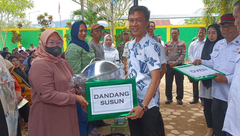 Apresiasi Kinerja Dinas Koperasi, Ketua DPRD Konut: UMKM Wadah Peningkatan Ekonomi Yang Harus Ditingkatkan Dan Dilanjutkan