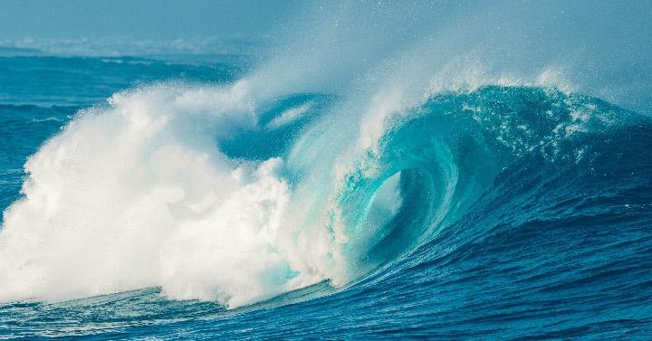 Tinggi Gelombang Capai 4 Meter, BMKG Sultra Keluarkan Peringatan Dini