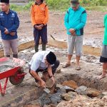 Anggota DPRD Konut Sawi Lapalulu Lakukan Peletakan Batu Pertama Pembangunan Mesjid