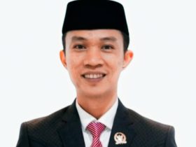 Ketua DPRD Konut: Wajib Kita Junjung Tinggi Perjuangan Guru Dan Layak Peroleh Kesejateraan