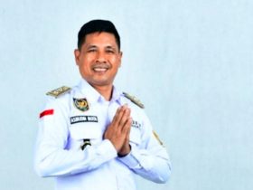 Kades Tetelupai Konut Sumbangkan Gajinya 1 Tahun Buat Lomba Dusun Hadiah 30 Juta