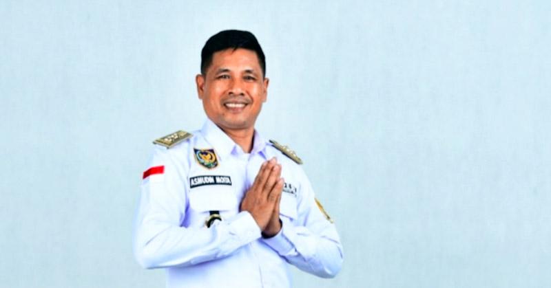 Kades Tetelupai Konut Sumbangkan Gajinya 1 Tahun Buat Lomba Dusun Hadiah 30 Juta