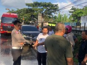 Dua Pengendara Sepeda Motor Tertabrak Mobil Toyota Taft