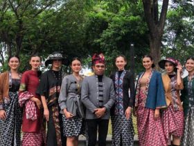 Busana Tenun Khas Sultra Sukses Tampil di Fashion Culture Swarna Gemilang Jakarta