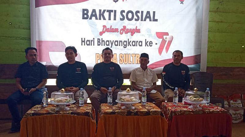 Peringati Hari Bhayangkara, Ditreskrimsus Polda Sultra Berbagi Sembako Kepada Warga di Konut