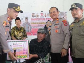 HUT Bhayangkara ke 77, Diacara Jumat Curhat Kapolres Konut Serahkan Bantuan Sosial