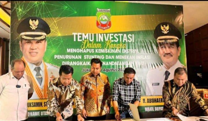 Bupati Konut saat menyaksikan penandatanganan kerjasama MoU PT NIS, PT ISN dan 17 pemilik IUP
