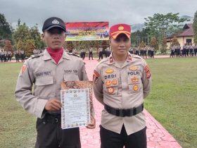Ahad Fauzy Mendapat Penghargaan Adi Laksana Dari Pendidikan Dhasbara Polda Sultra