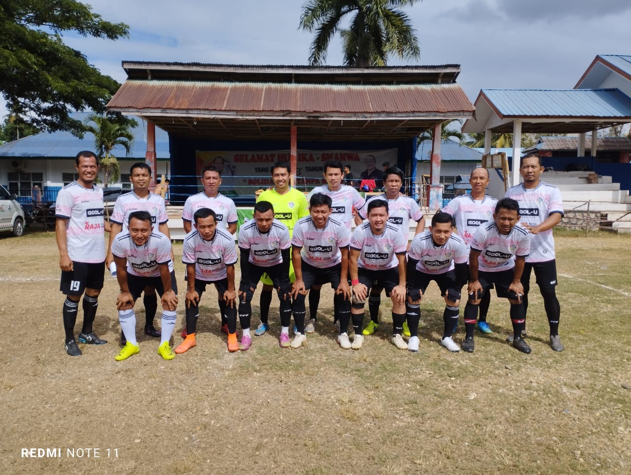 Foto bersama tim kesebelasan angkatan 2005