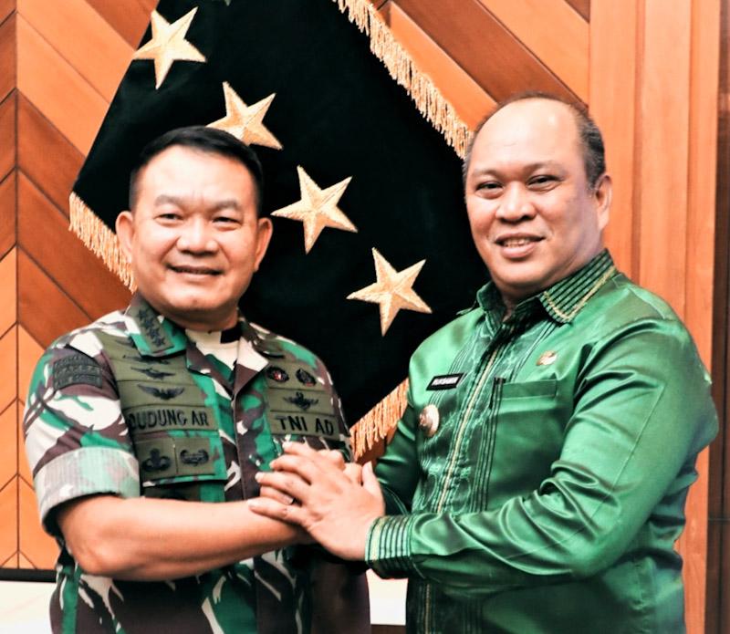Bupati Konut Bertemu Jenderal Bintang Empat di Markas Besar TNI