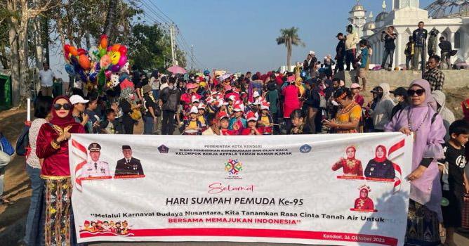 Peringati Hari Sumpah Pemuda, TK Se-Kota Kendari Gelar Karnaval Budaya Nusantara