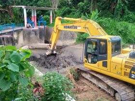 Alami Pendangkalan, Bupati Koltim Lakukan Pengerukan Bendungan, Keluhan Masyarakat Direspon Cepat