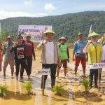 Tanam Perdana Padi Sawah, Bupati Koltim Abd Azis Wujudkan Mimpi Warga Tongauna