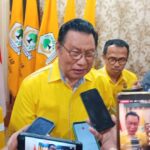 Golkar Serahkan Rekom B1-KWK kepada 17 Balon Kepala Daerah se-Sultra, Hery Asiku: Terget Menang Pilkada 2024