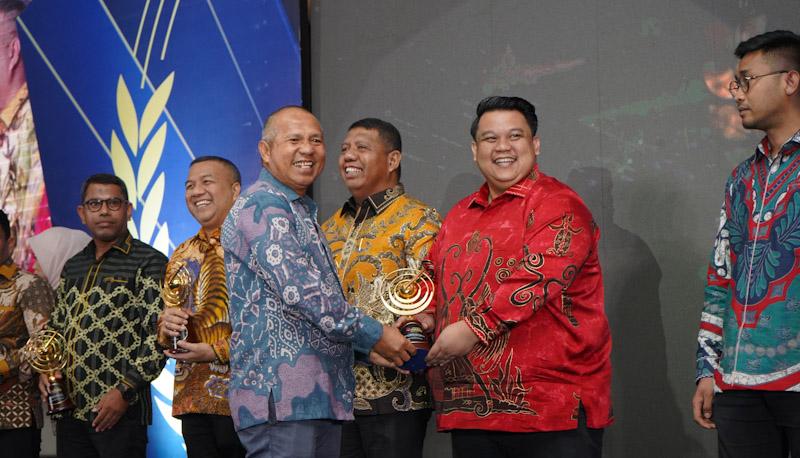 Yudhianto Mahardika Anton Timbang Raih Penghargaan Pemuda Inspiratif Dalam Sultra Awards 2024
