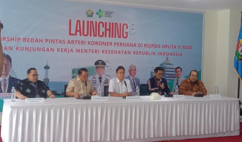 Menteri Kesehatan RI Budi Gunadi Sadikin Kuker di Rumah Sakit Jantung Oputa Yi Koo Kendari