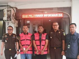 Rugikan Negara Rp1,3 Milyar, Dua Tersangka Kasus Rokok Ilegal di Kolaka Diamankan di Rutan Kendari