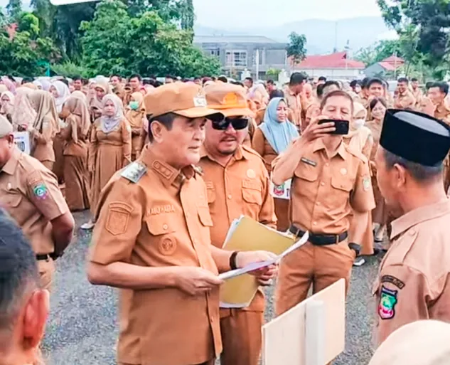 Didampingi Sekda, Wabup Konut Sidak ASN Saat Apel Pagi