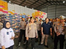 Kapolda Sultra Pantau Langsung Ketersediaan Beras di Gudang Bulog