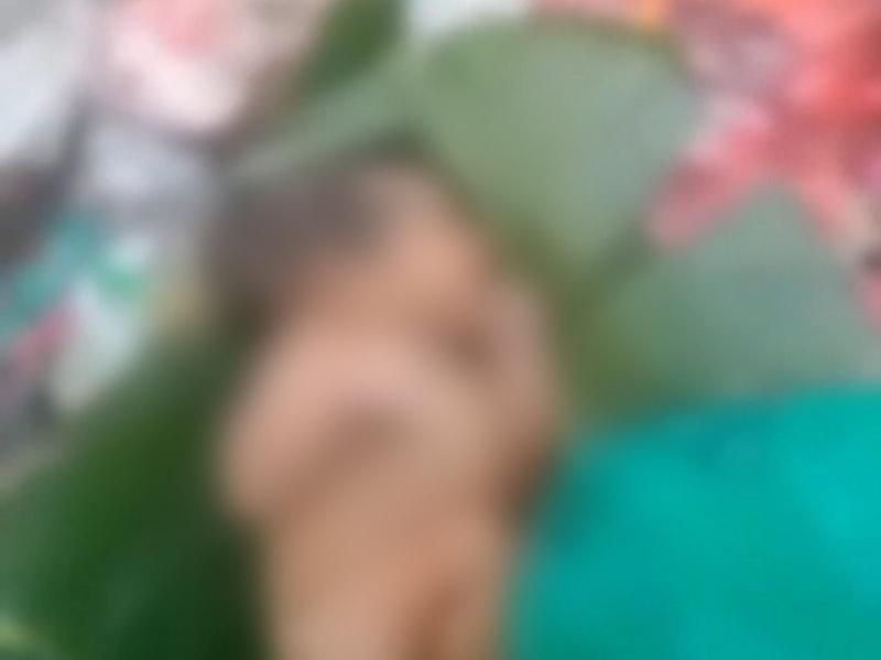 Heboh, Seorang Bayi Ditemukan Dipembuangan Sampah Dibungkus Daun Pisang