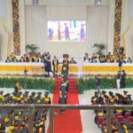 Rektor UHO Pimpin Wisuda Terakhir, 3.134 Mahasiswa Resmi Dikukuhkan