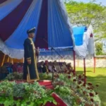 Wakil Bupati Muna Barat Pimpin Upacara Hardiknas 2025