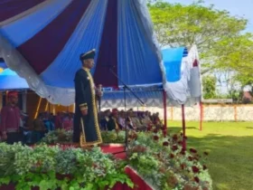 Wakil Bupati Muna Barat Pimpin Upacara Hardiknas 2025