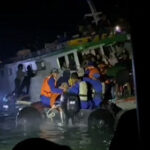 Over Kapasitas dan Minim Keselamatan, KM Alif Berkah 01 Kandas di Bokori: Dua Perempuan Pingsan