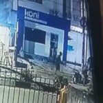Terekam CCTV! Aksi Komplotan Pemuda Curi Rangka Lemari di Kendari