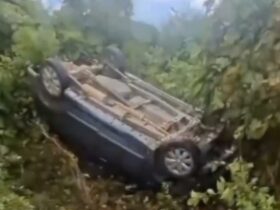 Mobil Terbalik di Tikungan Maut Perbatasan Baubau-Buton, Nyaris Masuk Jurang