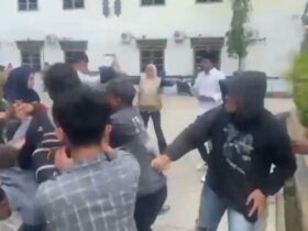 Demo Ricuh di Kantor ESDM Sultra, Pegawai dan Massa Saling Pukul, Seorang Demonstran Terluka