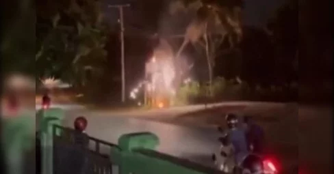 Kabel Listrik di Kadia Terbakar, Percikan Api Hantui Warga Hingga 40 Menit