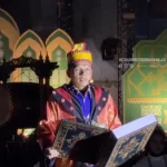 Momen Khidmat MTQ Konawe, Bupati Yusran Akbar Bacakan Ayat Suci Al-Qur’an di Kitab Berukuran Besar