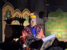 Momen Khidmat MTQ Konawe, Bupati Yusran Akbar Bacakan Ayat Suci Al-Qur’an di Kitab Berukuran Besar